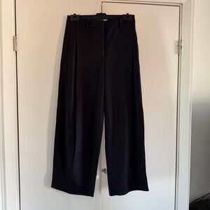 COS wool navy pleated cropped trousers size 4